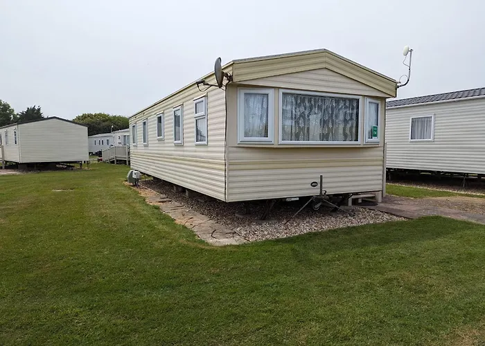 Butlins Skegness 8 Berth Caravan With Free Wifi And Bedding