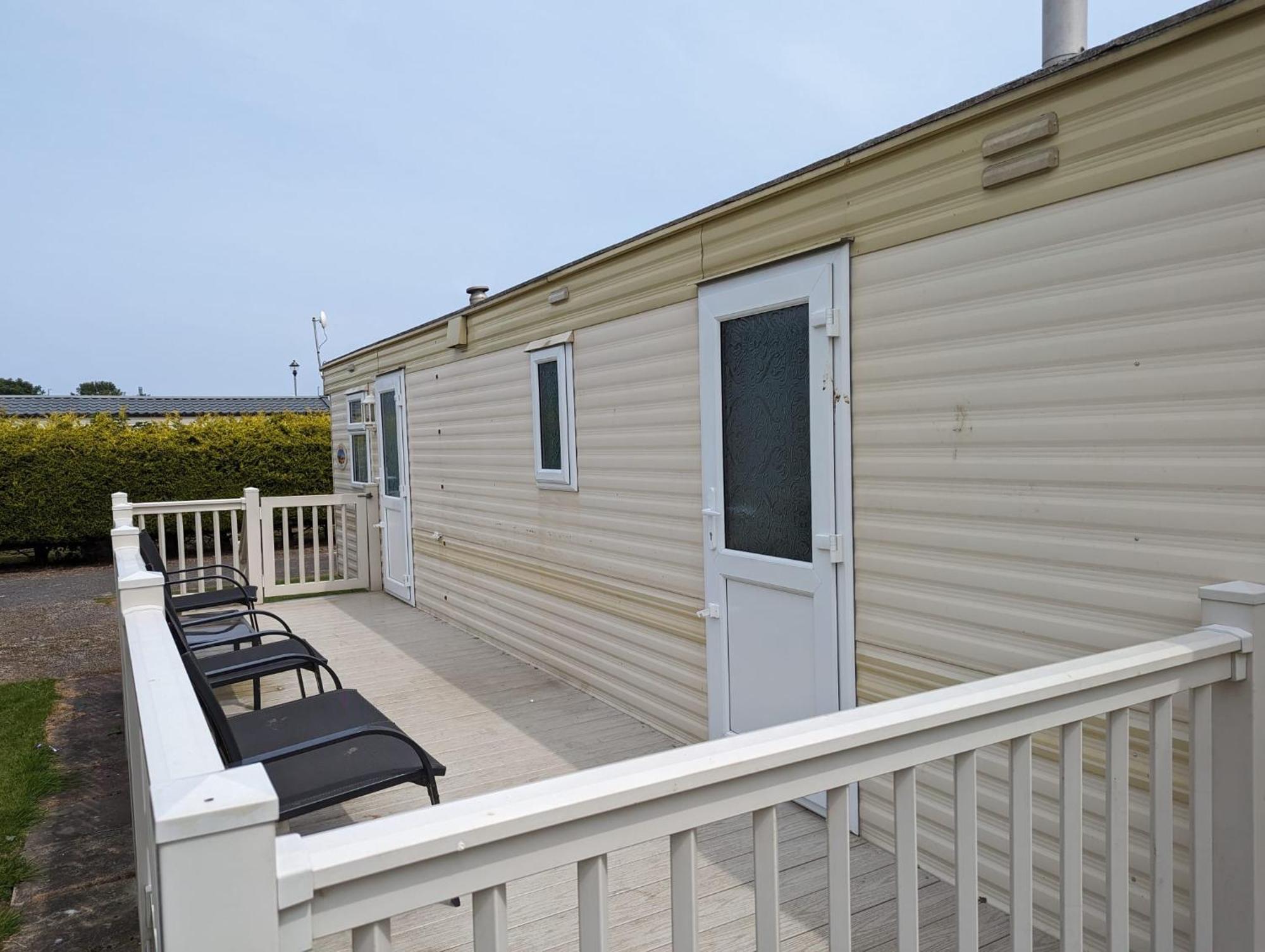 Butlins Skegness 8 Berth Caravan With Free Wifi And Bedding