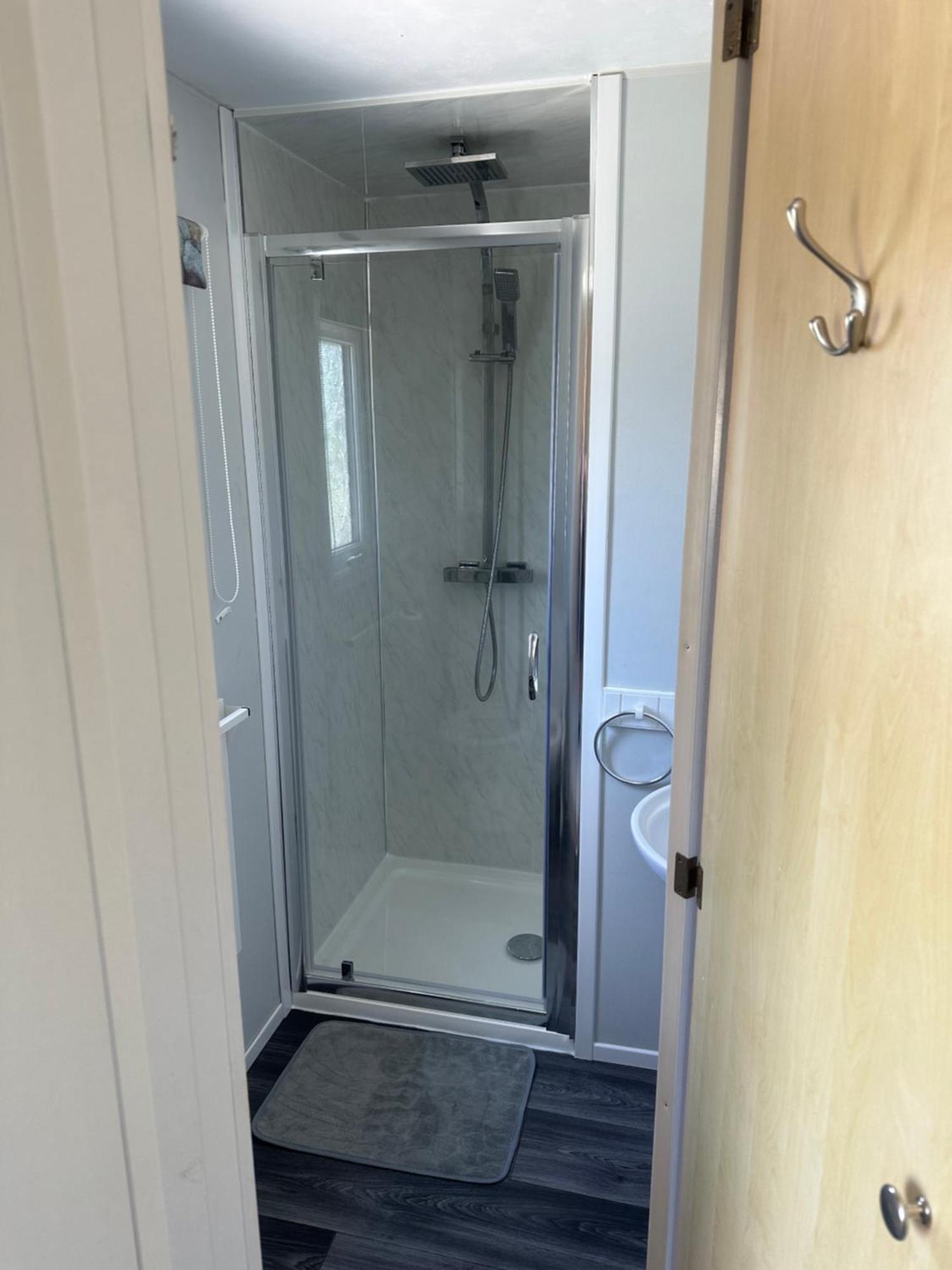 Butlins Skegness 8 Berth Caravan With Free Wifi And Bedding Skegness