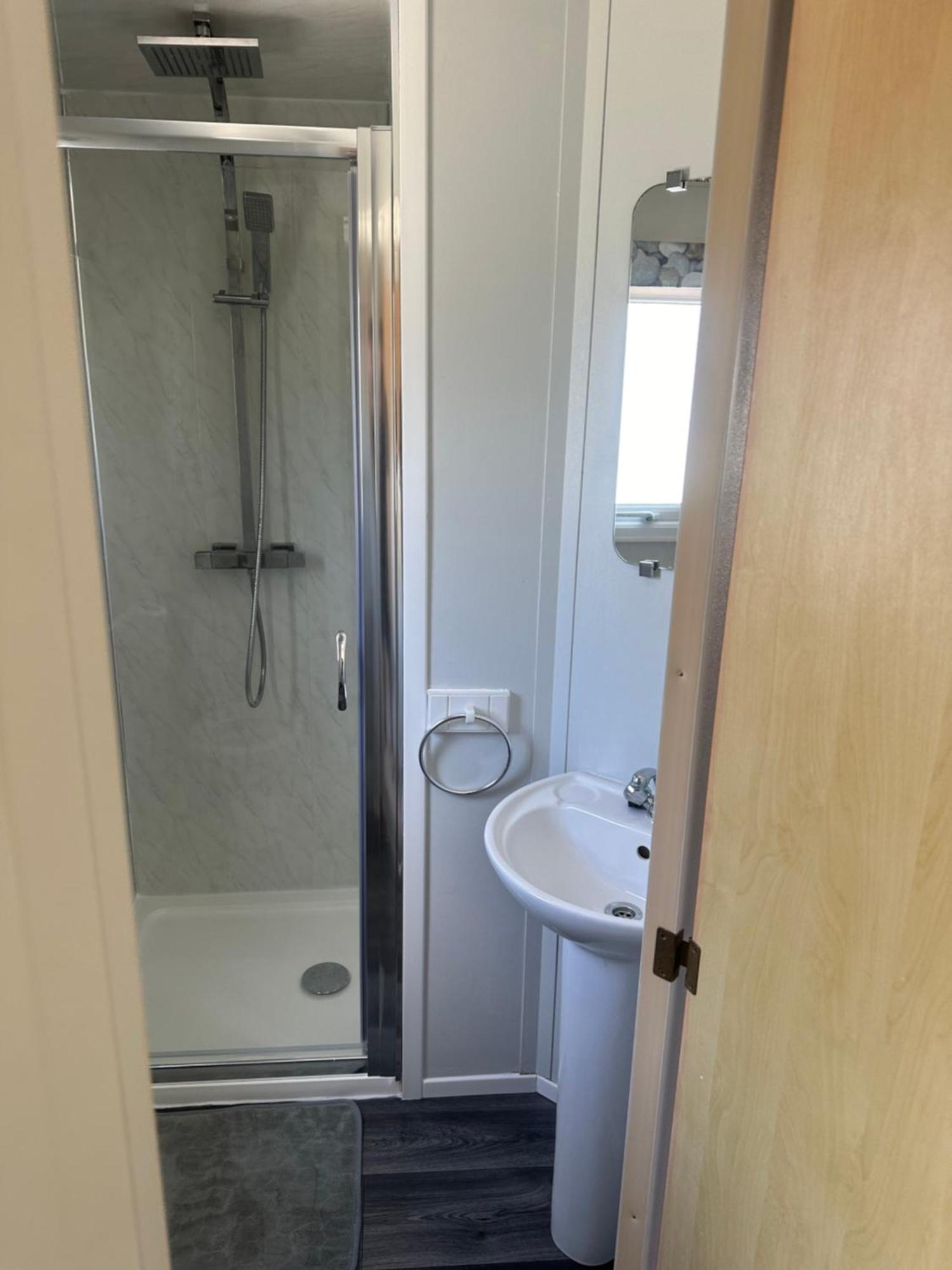 Butlins Skegness 8 Berth Caravan With Free Wifi And Bedding Holiday home Skegness